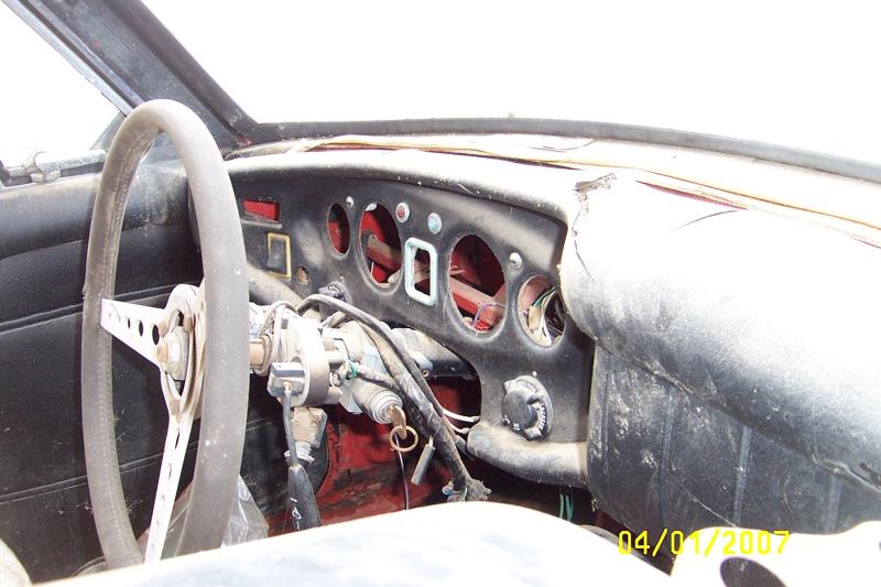 dash and steering column.jpg